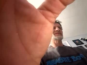 Hemi12345 Chaturbate stream image from February 20, 2025