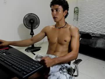 Theharcordboy23 Chaturbate stream image from February 20, 2025