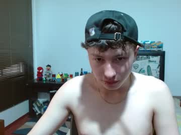 Aron_Miller18 Chaturbate stream image from February 20, 2025