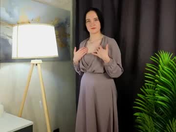 Whitneycritchlow Chaturbate stream image from February 20, 2025