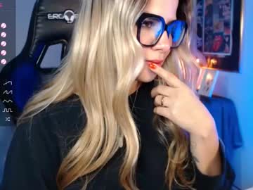 Avrill_Morgan Chaturbate stream image from February 20, 2025
