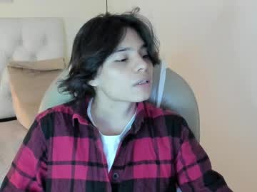 Mikaelphantom Chaturbate stream image from February 20, 2025
