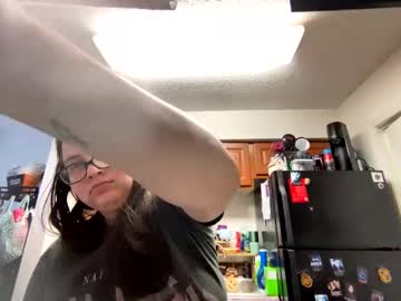 Littlenerdyslut221 stream image from February 20, 2025