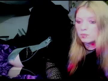 Blacklimoon Chaturbate stream image from February 20, 2025