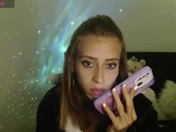 Emilly_2004 Chaturbate stream image from February 21, 2025