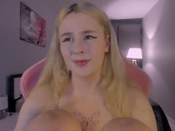 Molly_Toads Chaturbate stream image from February 21, 2025