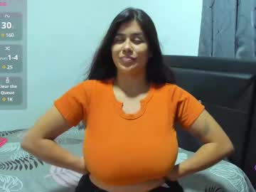 Zoe_33 Chaturbate stream image from February 21, 2025