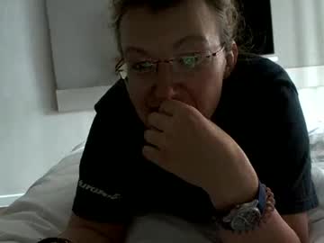 Starlagurl Chaturbate stream image from February 21, 2025