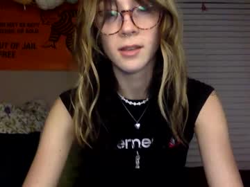 Leftsharkcait Chaturbate stream image from February 21, 2025
