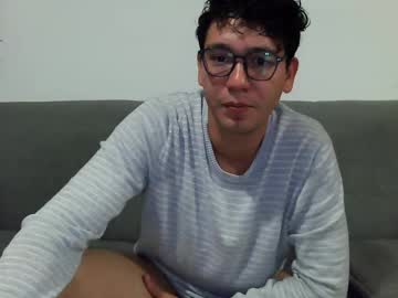 Lobomx19 Chaturbate stream image from February 21, 2025