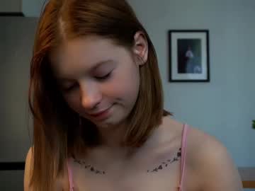 Mineliaaa Chaturbate stream image from February 21, 2025
