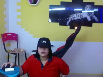 Valeri_Harpers4 Chaturbate stream image from February 21, 2025