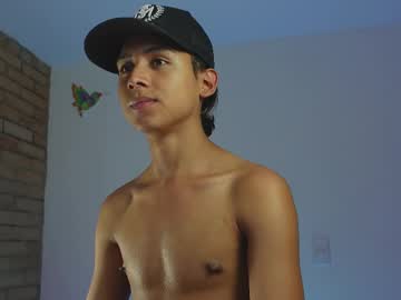 Alexiis_29 Chaturbate stream image from February 21, 2025