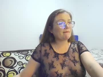 Bella_25angel Chaturbate stream image from February 21, 2025