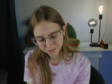 Chillichi Chaturbate stream image from February 21, 2025