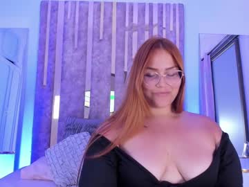 Leahbarker Chaturbate stream image from February 21, 2025