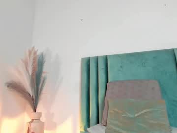 Lucyjhonsonn Chaturbate stream image from February 21, 2025