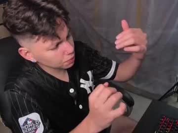 Yurii_Moody Chaturbate stream image from February 21, 2025