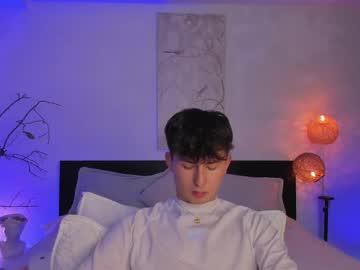 Aidan_Hale Chaturbate stream image from February 21, 2025