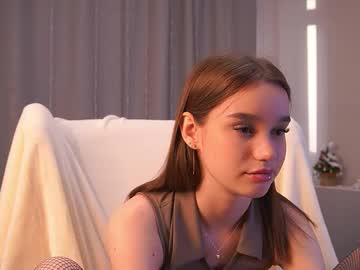 Harrieteasley Chaturbate stream image from February 21, 2025