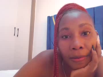 Sexie_Curvie Chaturbate stream image from February 21, 2025