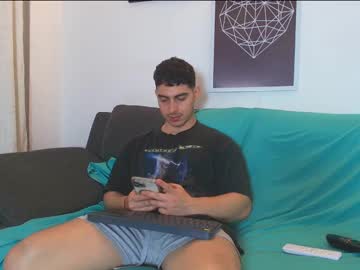 Thomylov Chaturbate stream image from February 21, 2025