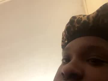 Virgovirgiyne Chaturbate stream image from February 21, 2025