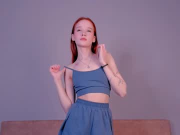 Emma_Flowns Chaturbate stream image from February 21, 2025