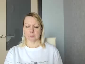 Forever_Smilex Chaturbate stream image from February 21, 2025