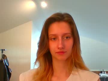 Luna_Xsensual Chaturbate stream image from February 21, 2025