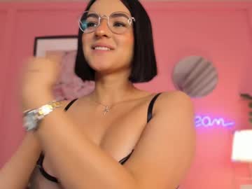 Soysaraa_ Chaturbate stream image from February 21, 2025