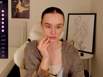 Blumerific Chaturbate stream image from February 21, 2025