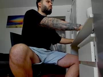 Lukedenver Chaturbate stream image from February 21, 2025