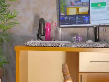 Yourburnwish Chaturbate stream image from February 21, 2025
