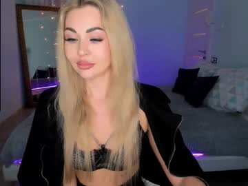 Adeleroberts Chaturbate stream image from February 21, 2025