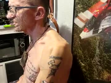 Brushsquach Chaturbate stream image from February 21, 2025