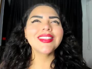 Curvypornxxx Chaturbate stream image from February 21, 2025
