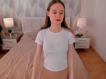 Floraboardley Chaturbate stream image from February 21, 2025