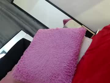 Isabela_Cameron Chaturbate stream image from February 21, 2025