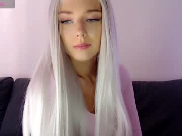 Pervyblonde Chaturbate stream image from February 21, 2025