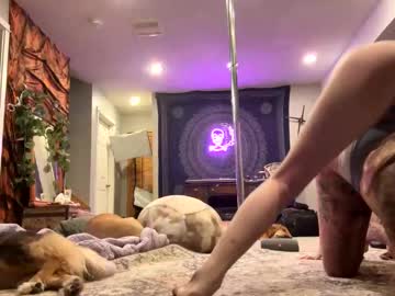Sweethoneybeeee Chaturbate stream image from February 21, 2025