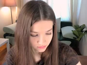 Isaaabella_ Chaturbate stream image from February 21, 2025