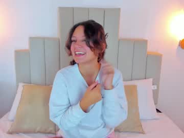 Darcy_Whitee Chaturbate stream image from February 21, 2025