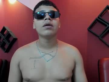 Miguehard Chaturbate stream image from February 21, 2025
