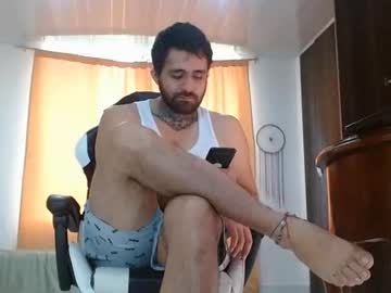 Aronmiller404 Chaturbate stream image from February 21, 2025