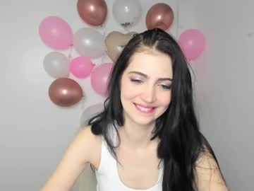 Camilla_More Chaturbate stream image from February 21, 2025