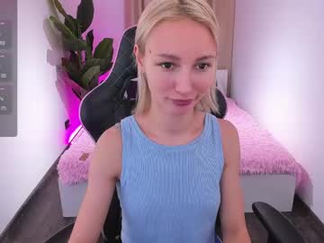 Kimberly_Bravo Chaturbate stream image from February 21, 2025