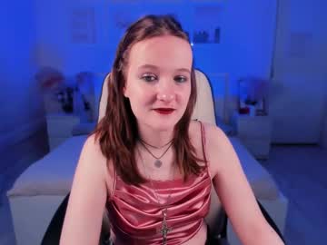 Clover_Red Chaturbate stream image from February 21, 2025