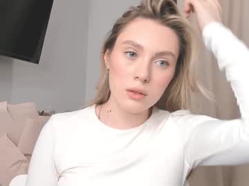 Esmahastey Chaturbate stream image from February 21, 2025