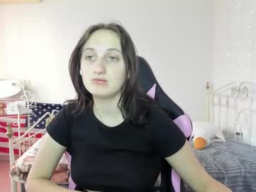 Kommunelifoxi Chaturbate stream image from February 21, 2025